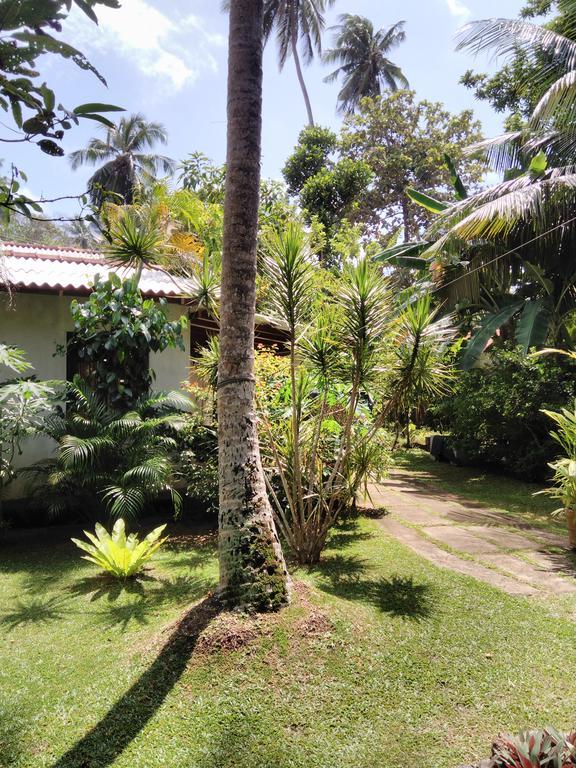 Bounty Villa Unawatuna Esterno foto